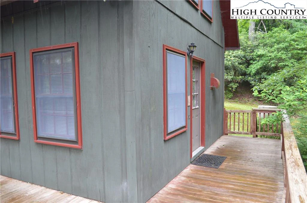 Image number 10 for the current listing