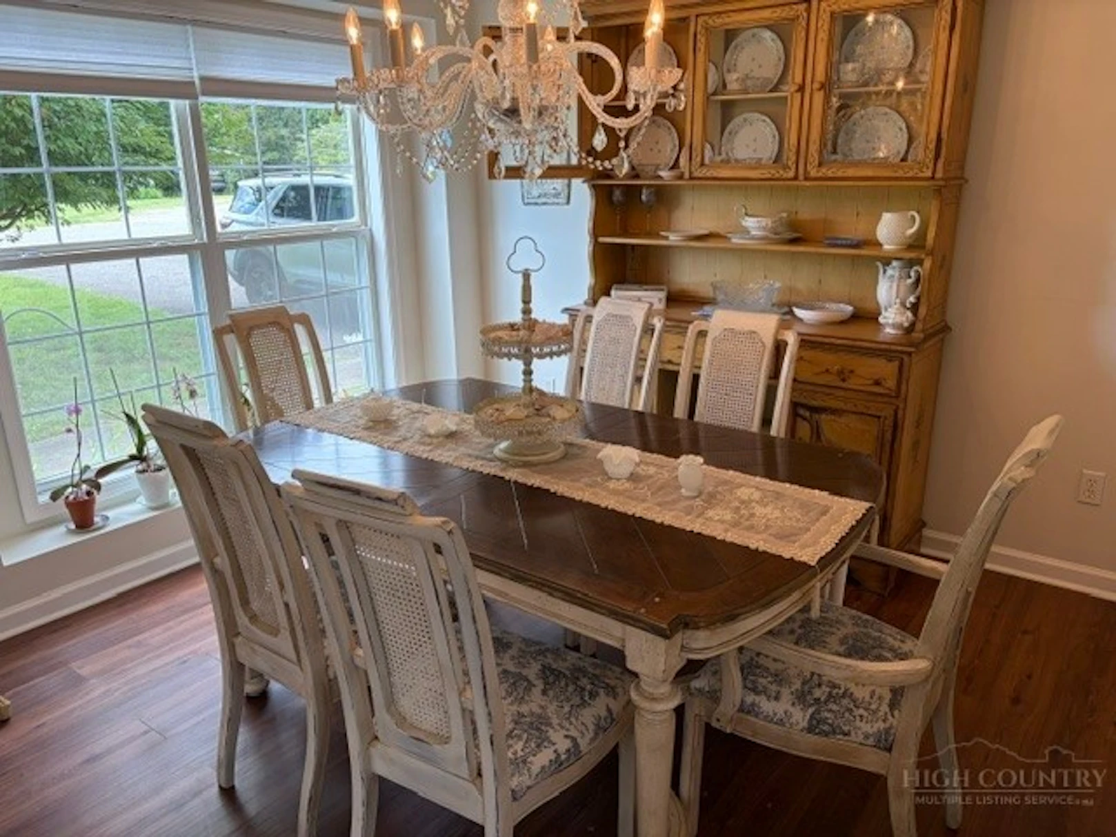 Image number 7 for the current listing