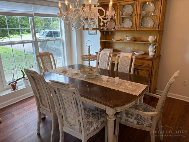 Image number 7 for the current listing