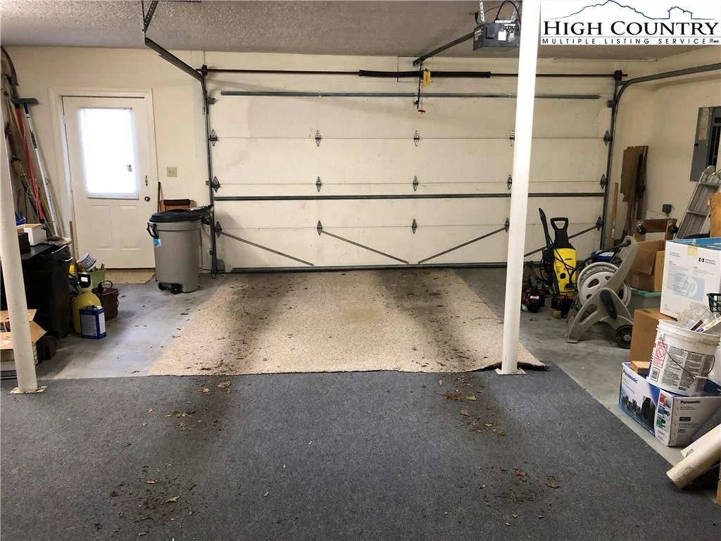 Image number 10 for the current listing
