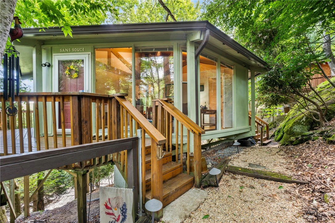 Image number 3 for the current listing