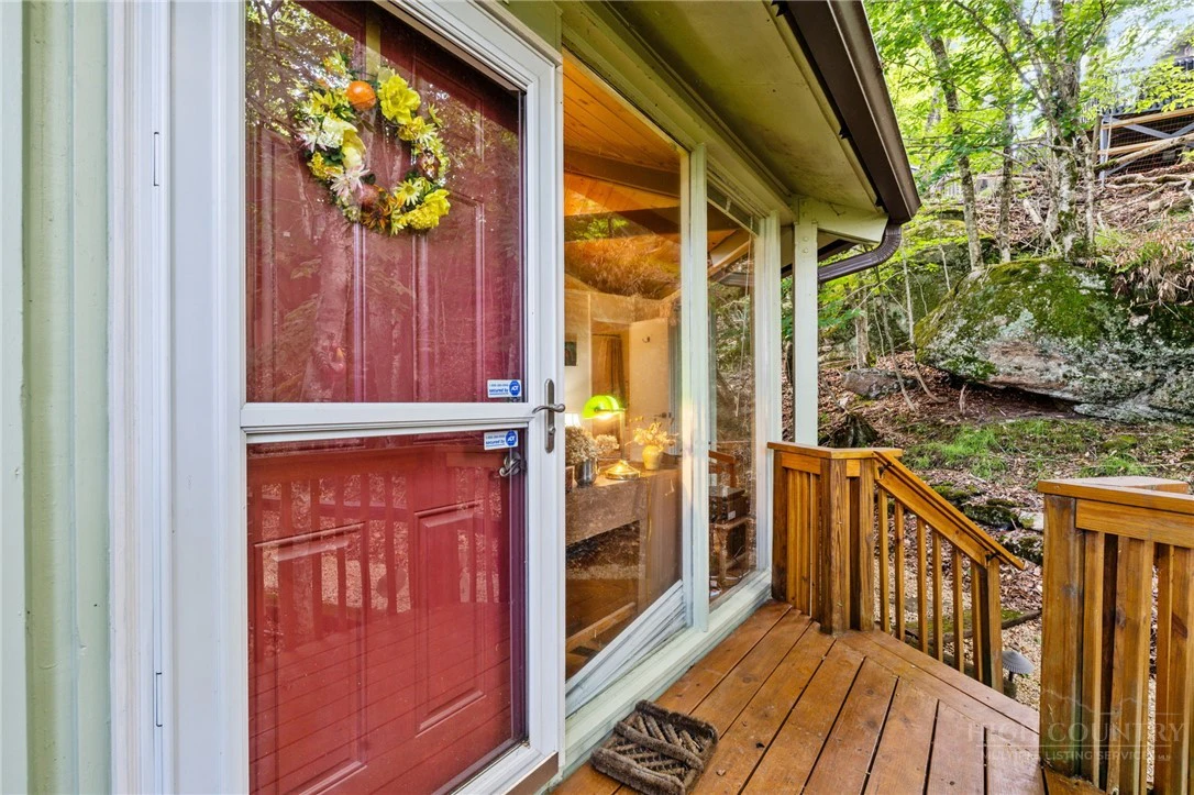 Image number 4 for the current listing
