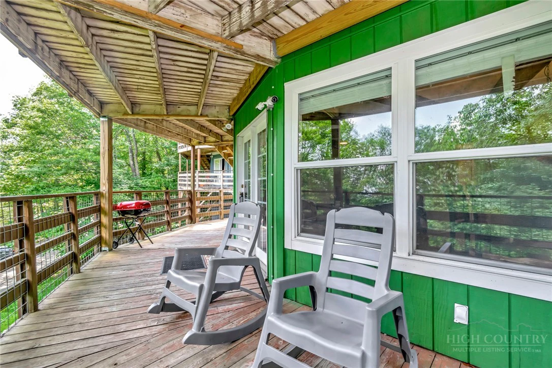 Image number 3 for the current listing