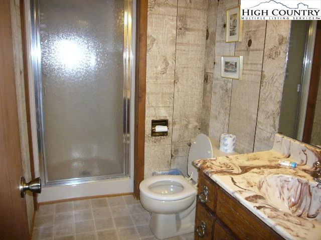 Image number 8 for the current listing