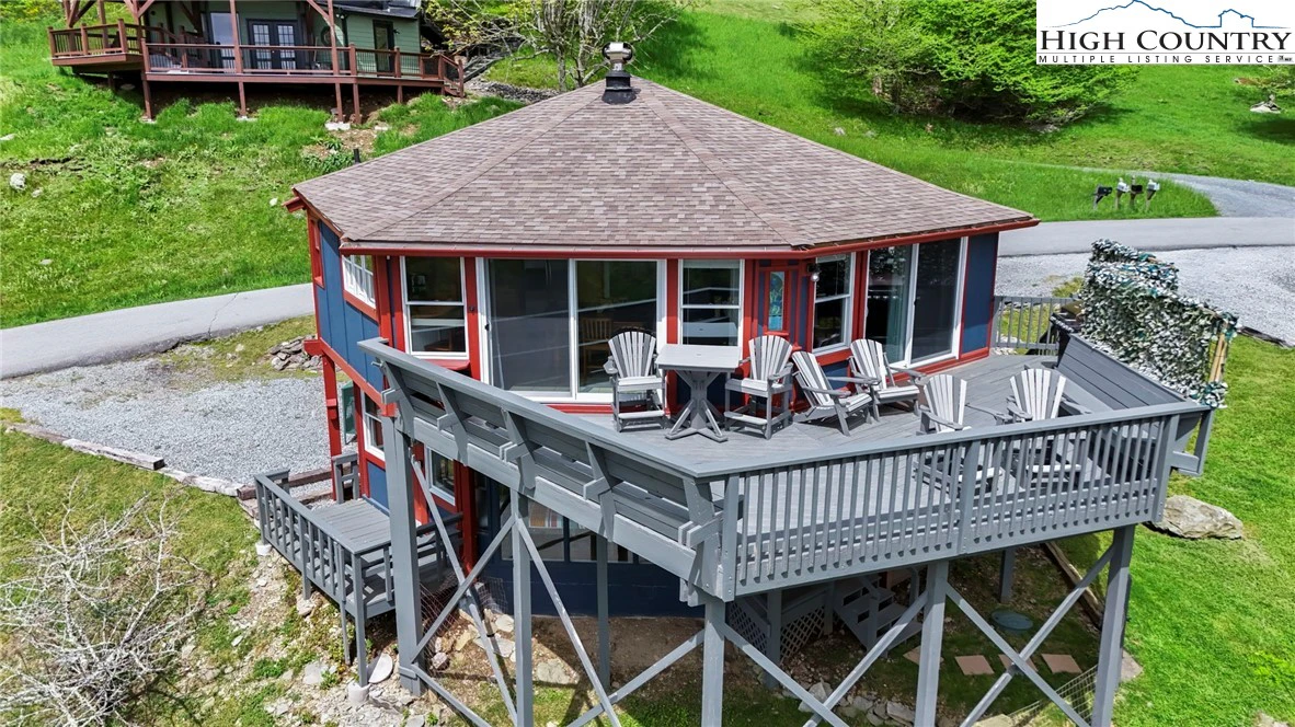 Image number 1 for the current listing