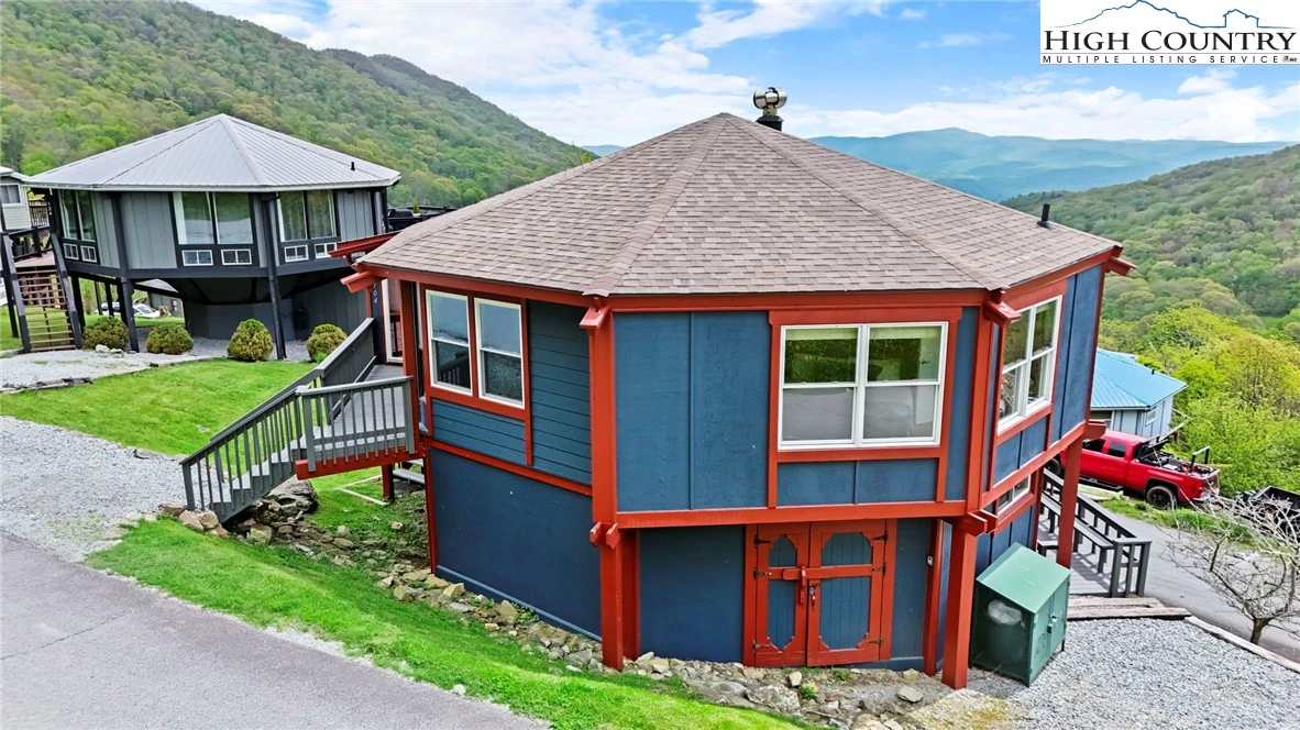 Image number 20 for the current listing