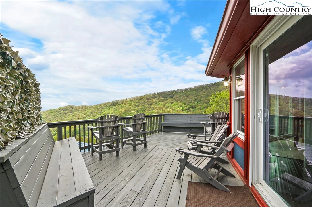 Image number 11 for the current listing