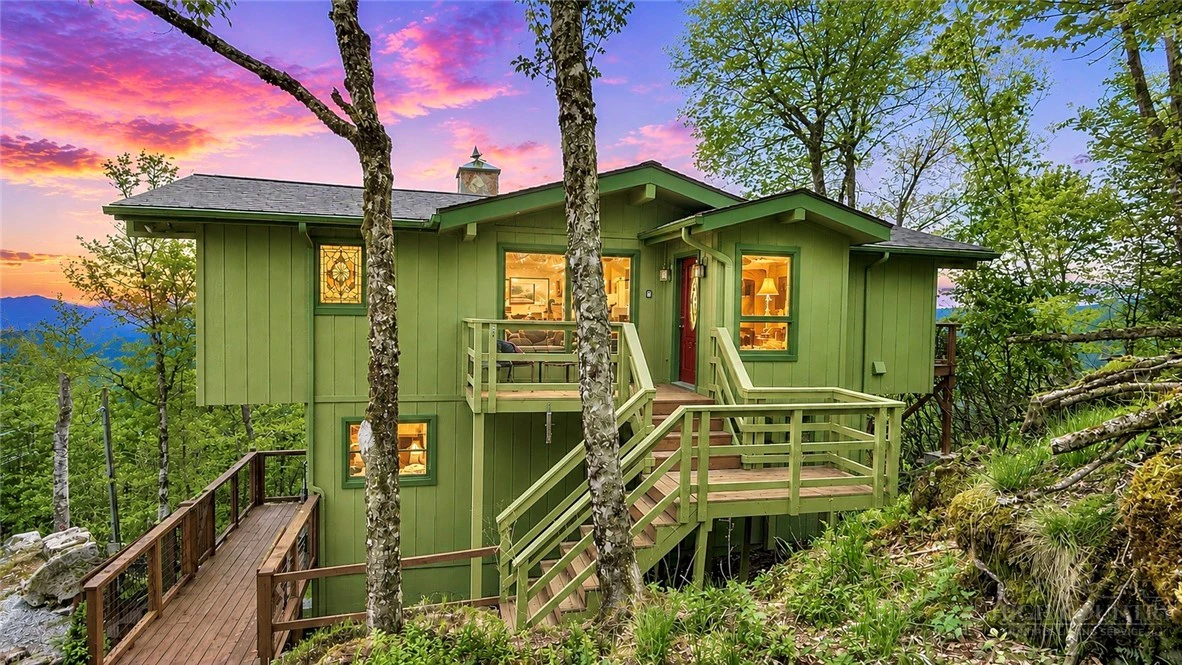 Image number 2 for the current listing