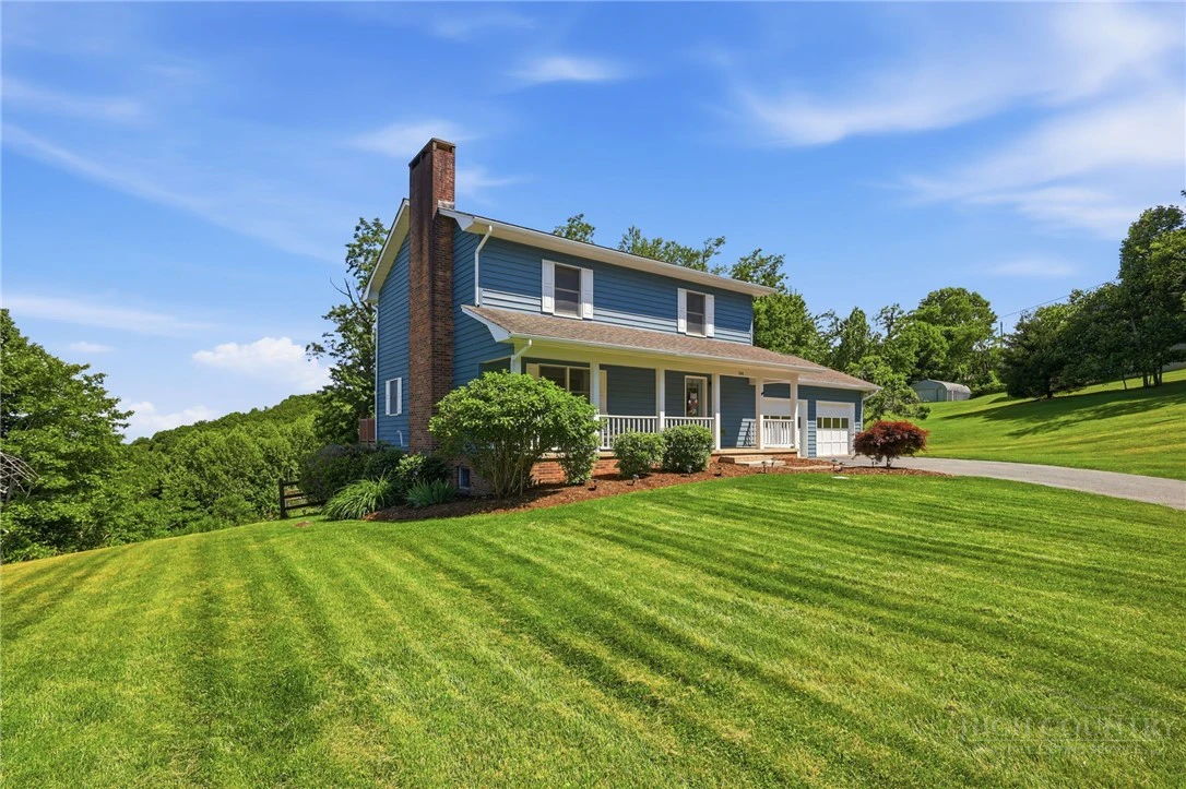 Image number 2 for the current listing
