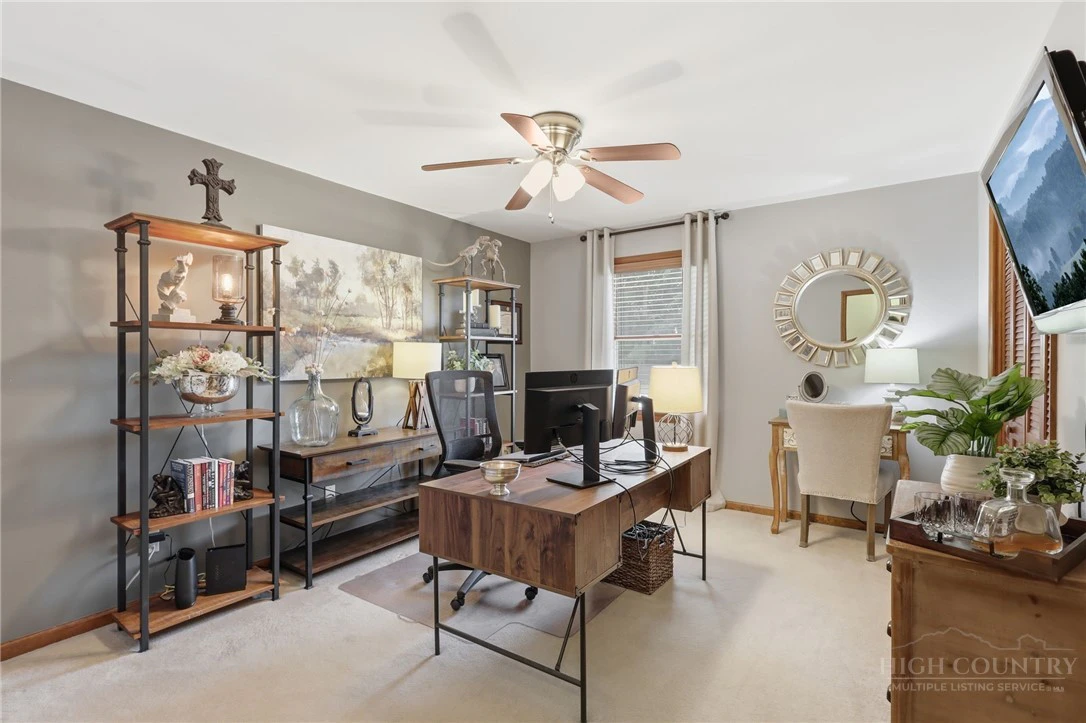 Image number 20 for the current listing