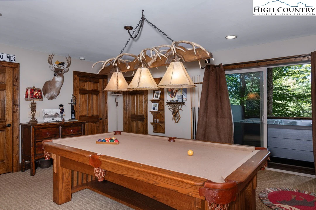 Image number 12 for the current listing