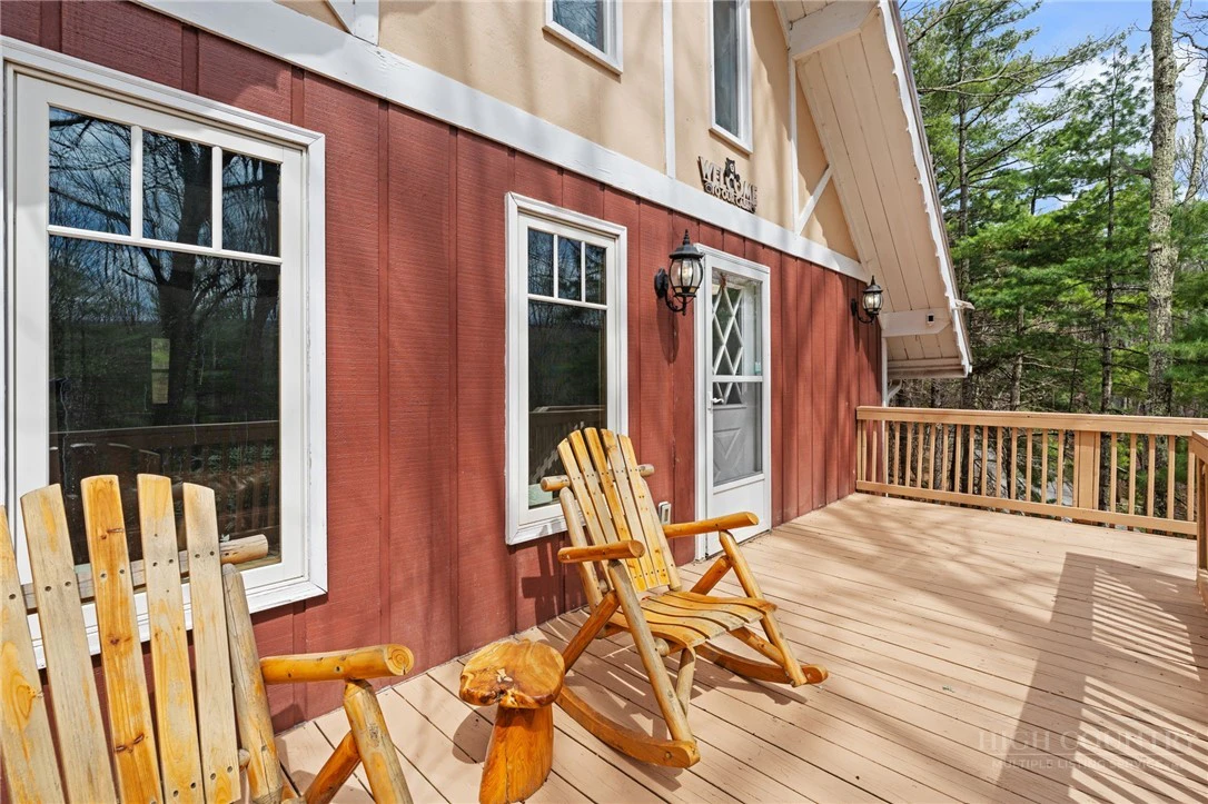 Image number 4 for the current listing
