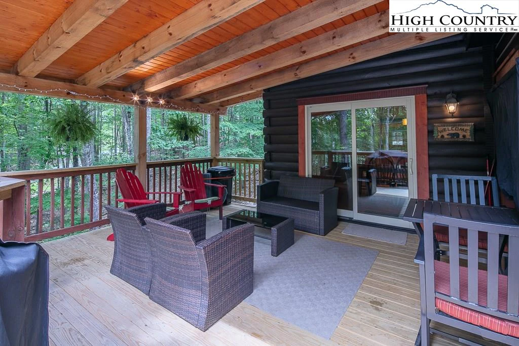 Image number 15 for the current listing