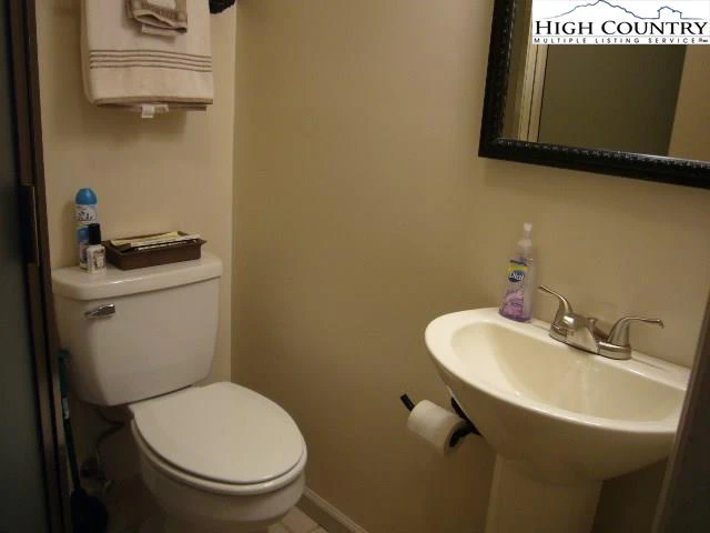 Image number 2 for the current listing