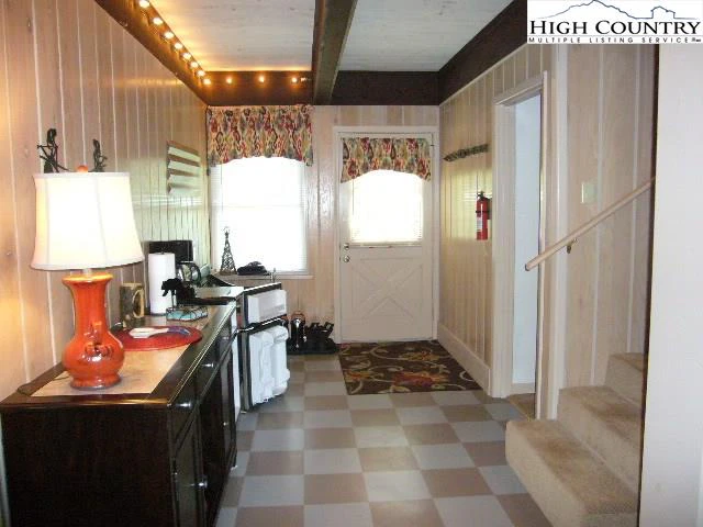 Image number 6 for the current listing