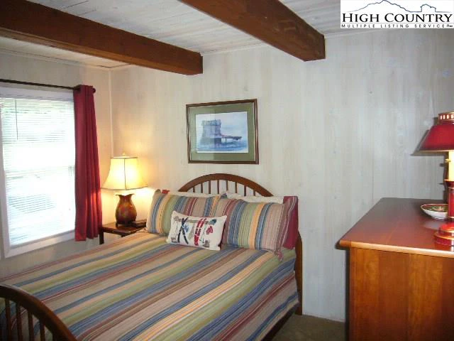 Image number 13 for the current listing