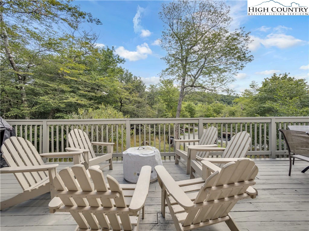 Image number 16 for the current listing
