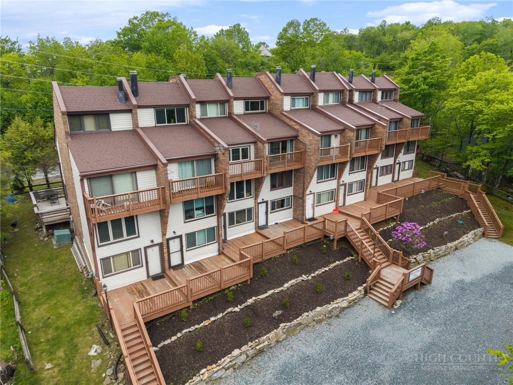 Image number 1 for the current listing