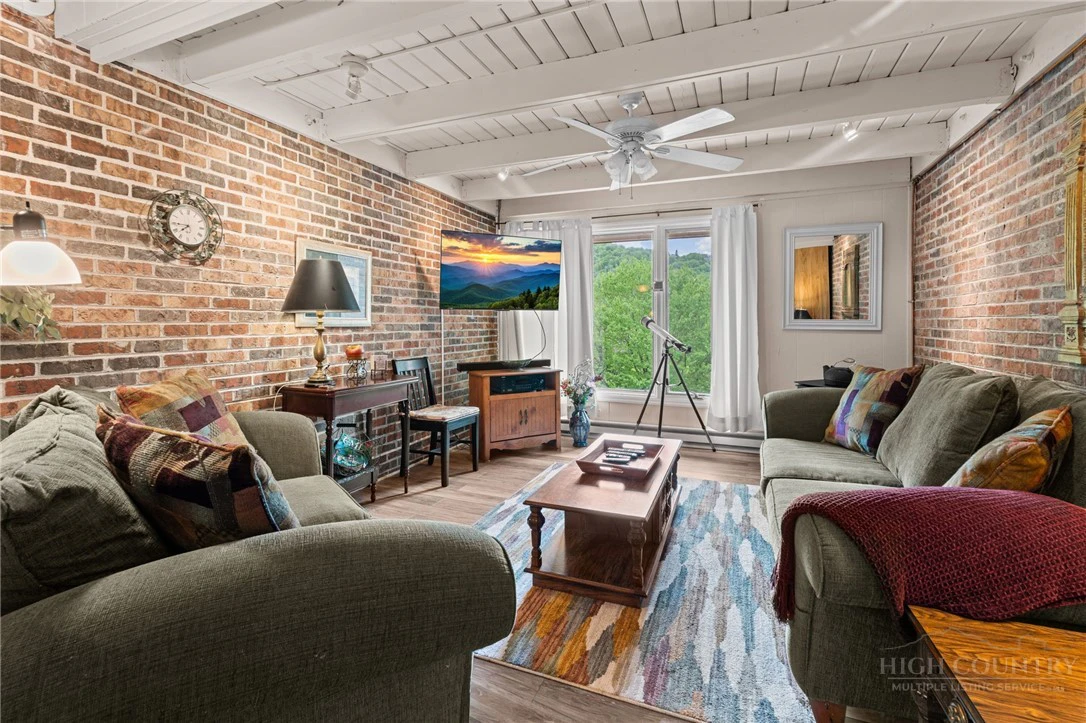 Image number 6 for the current listing