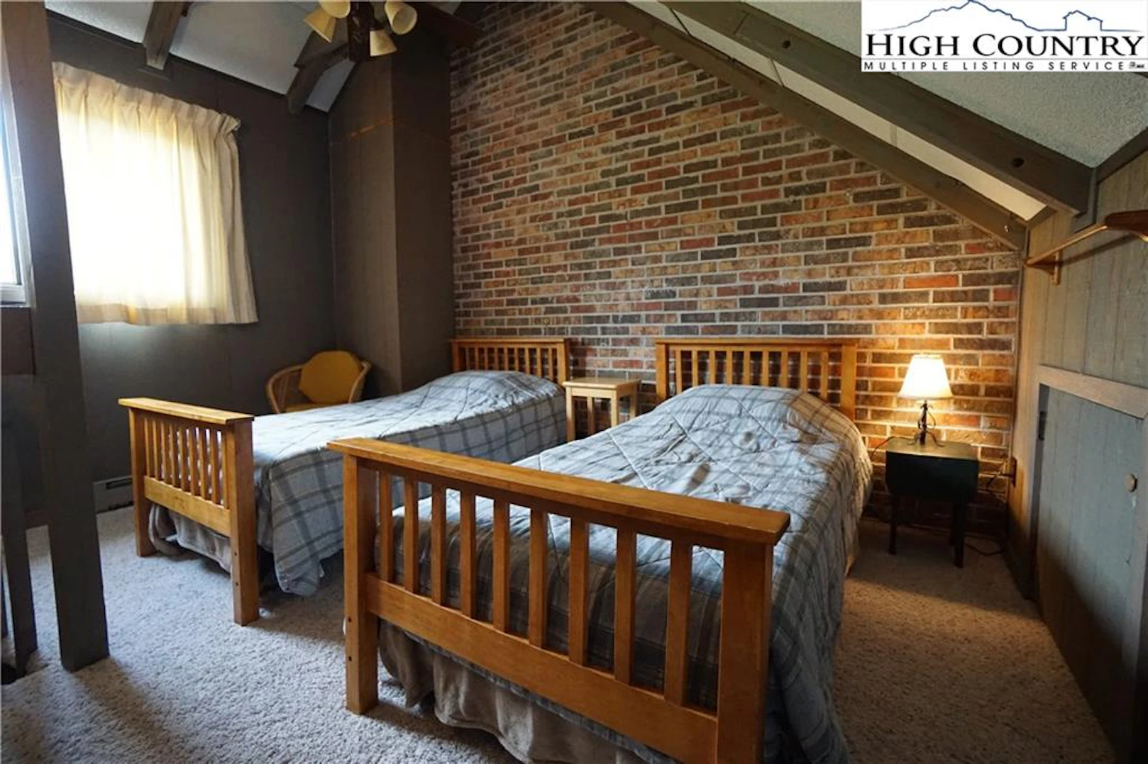 Image number 10 for the current listing