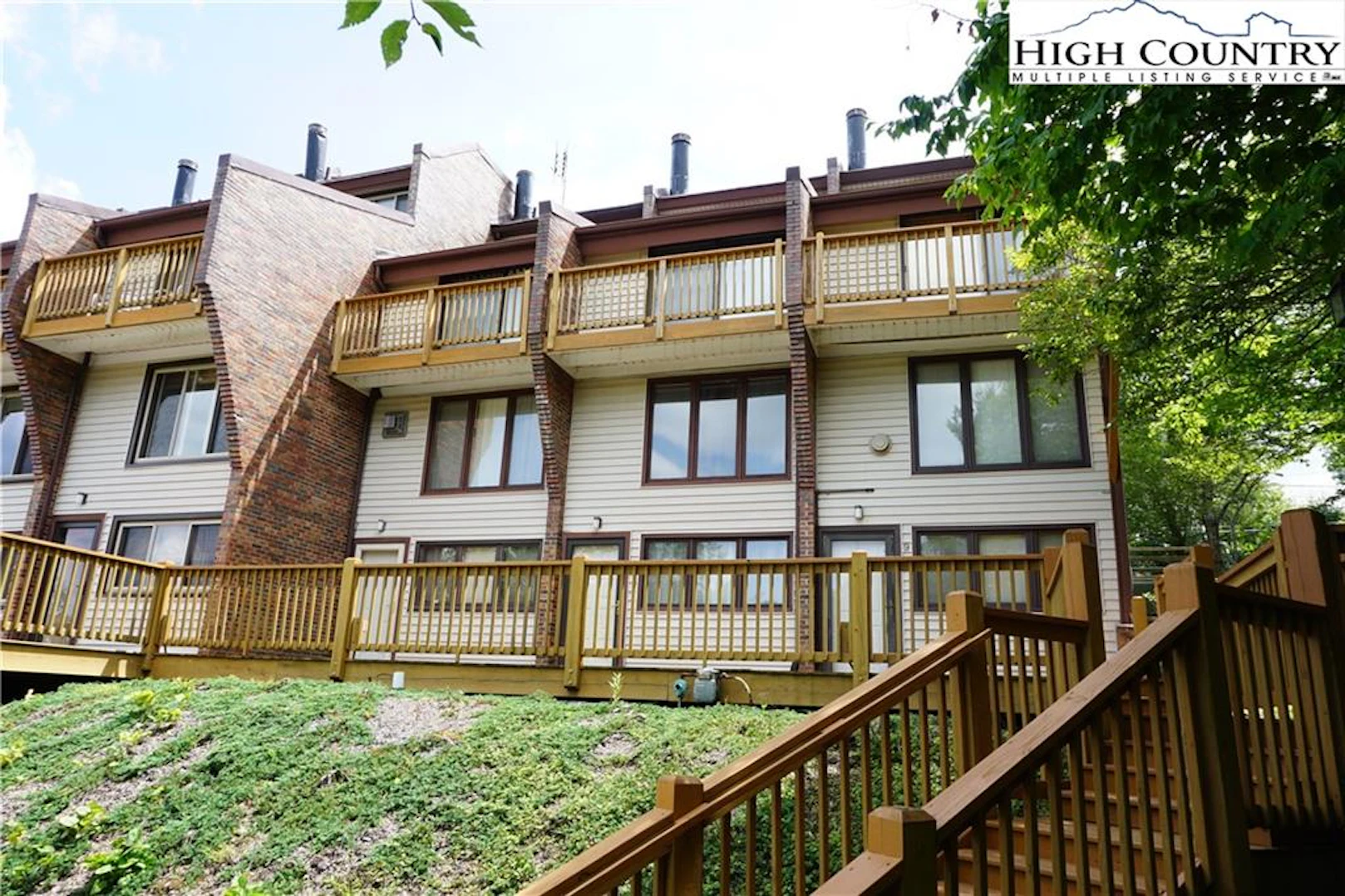 Image number 4 for the current listing