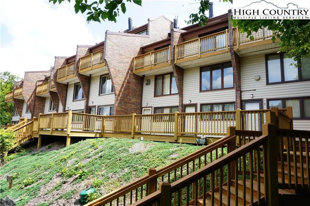 Image number 3 for the current listing