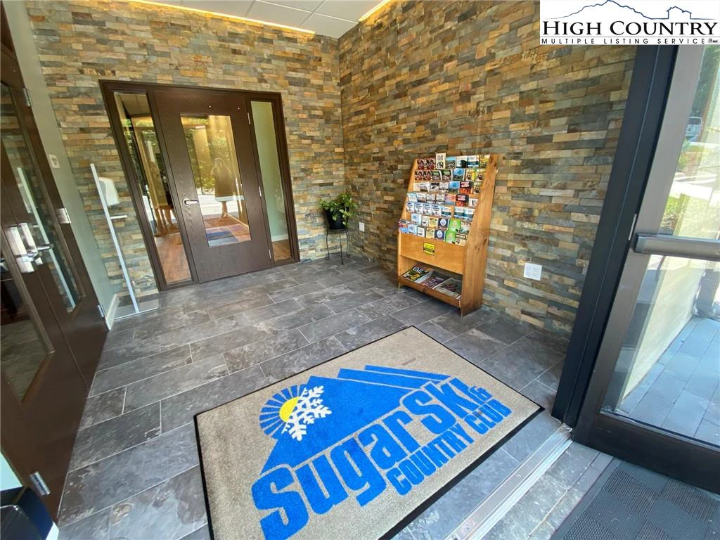 Image number 3 for the current listing