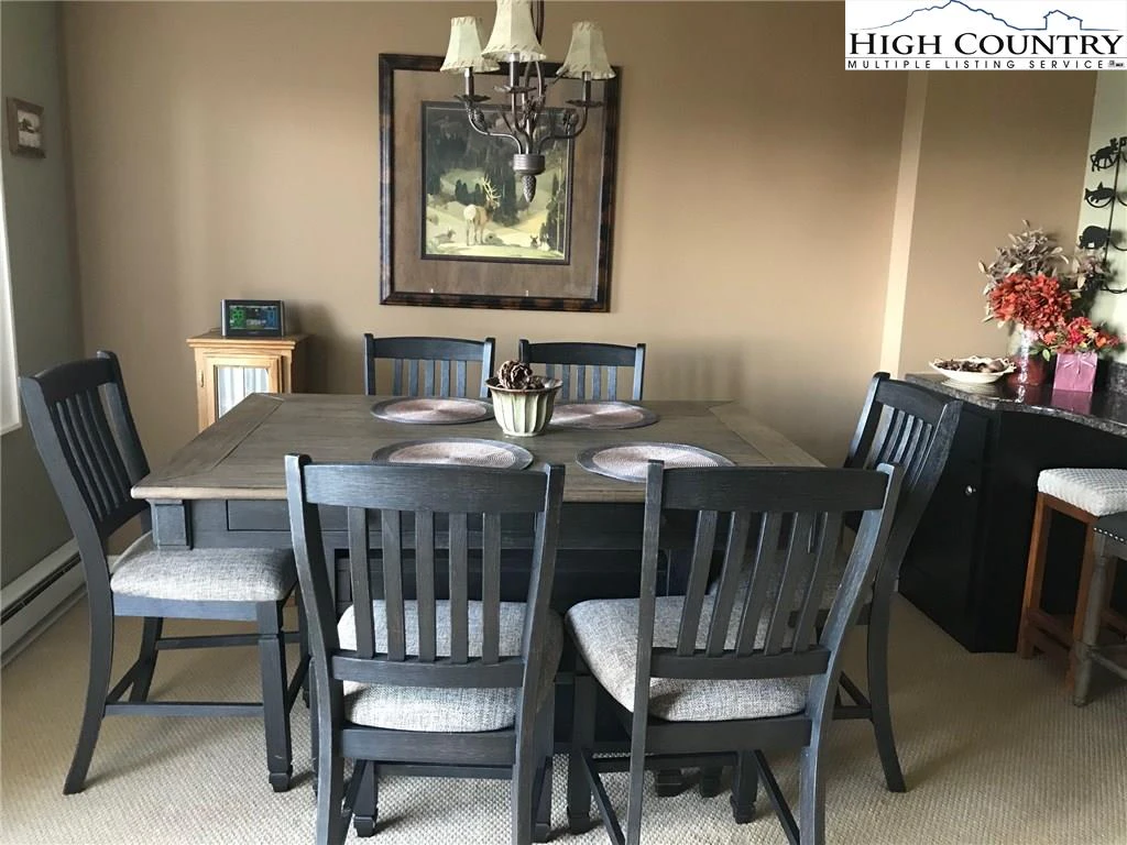 Image number 6 for the current listing