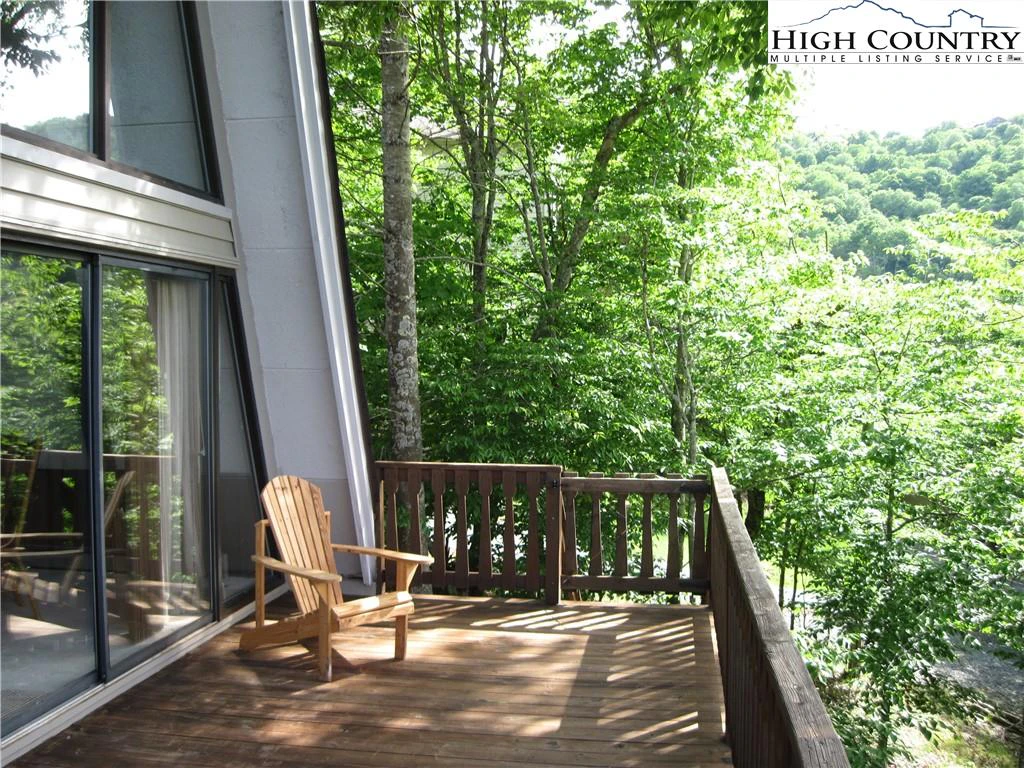 Image number 18 for the current listing