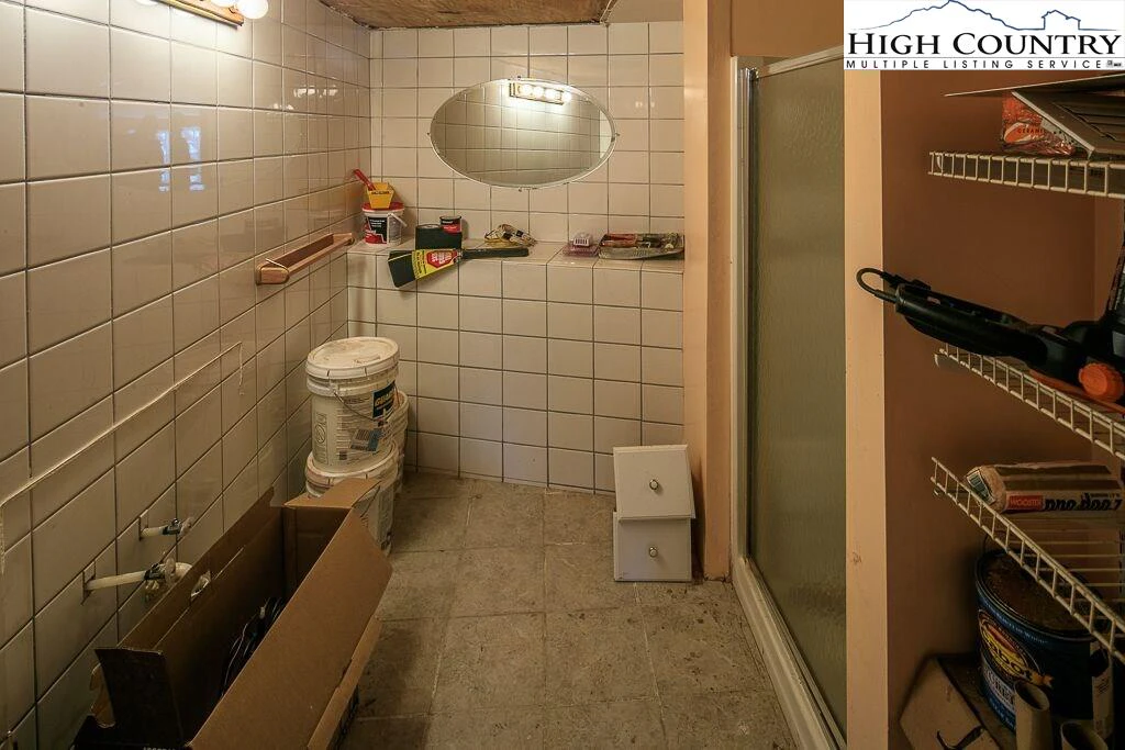 Image number 4 for the current listing
