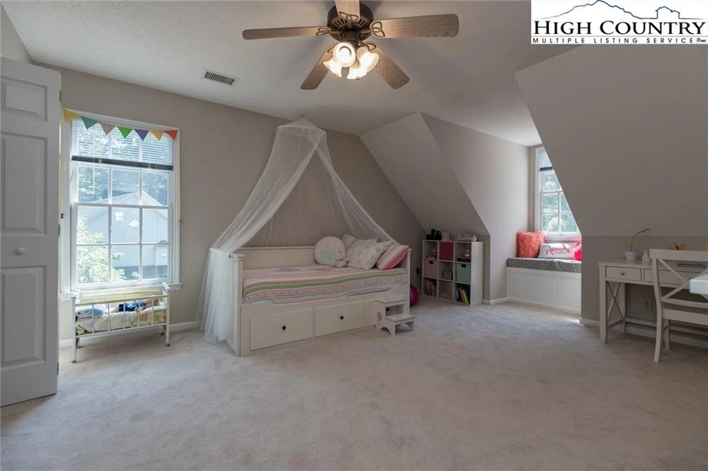 Image number 6 for the current listing