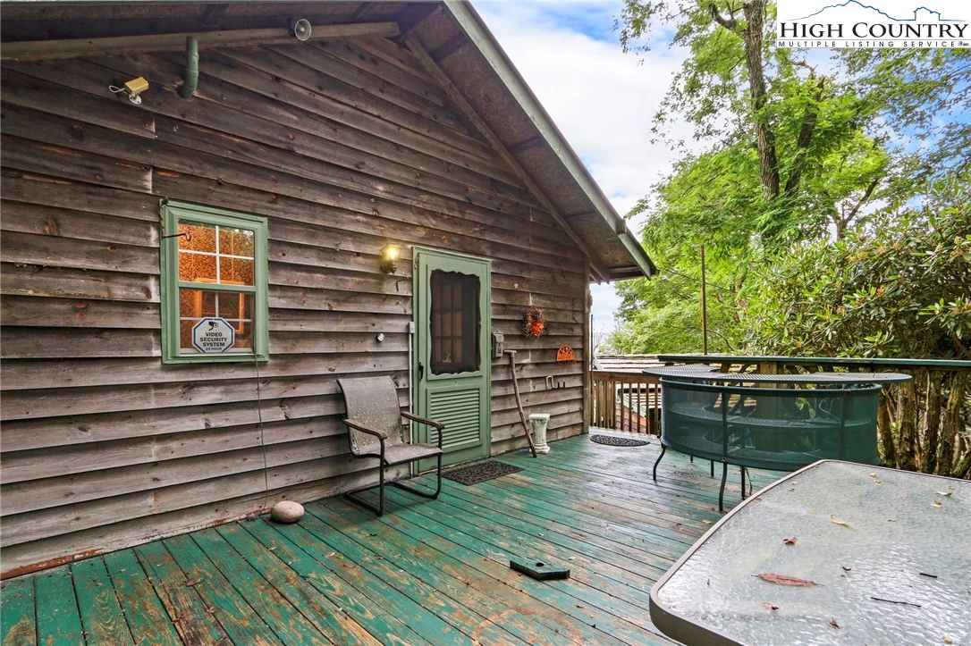 Image number 10 for the current listing
