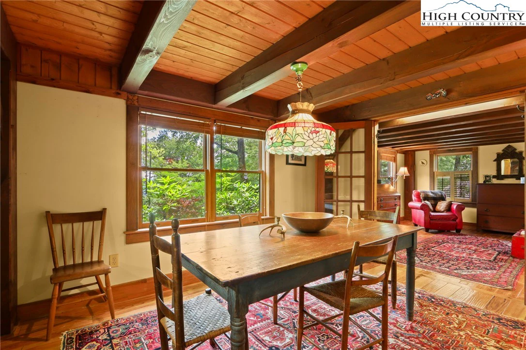 Image number 3 for the current listing
