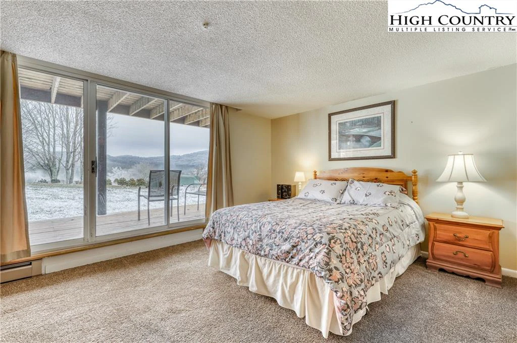 Image number 10 for the current listing