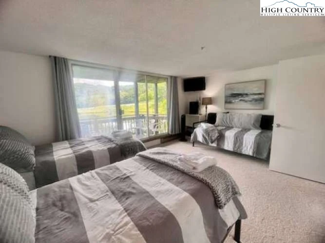 Image number 6 for the current listing