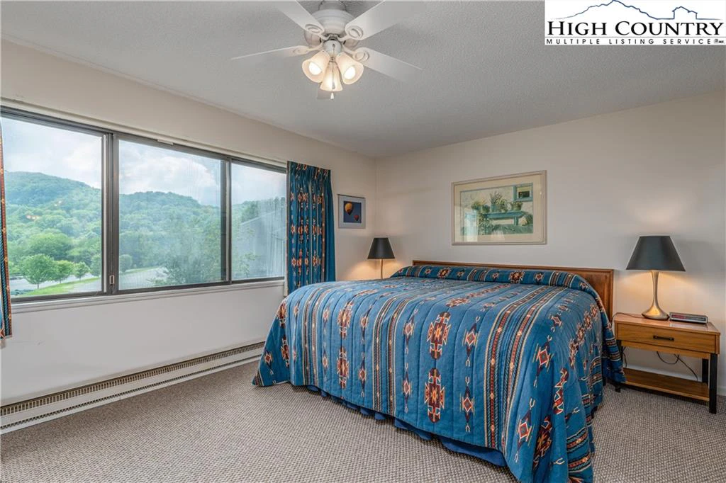 Image number 18 for the current listing