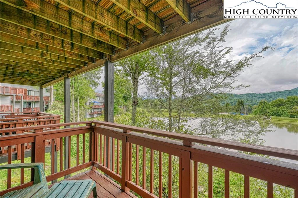 Image number 17 for the current listing