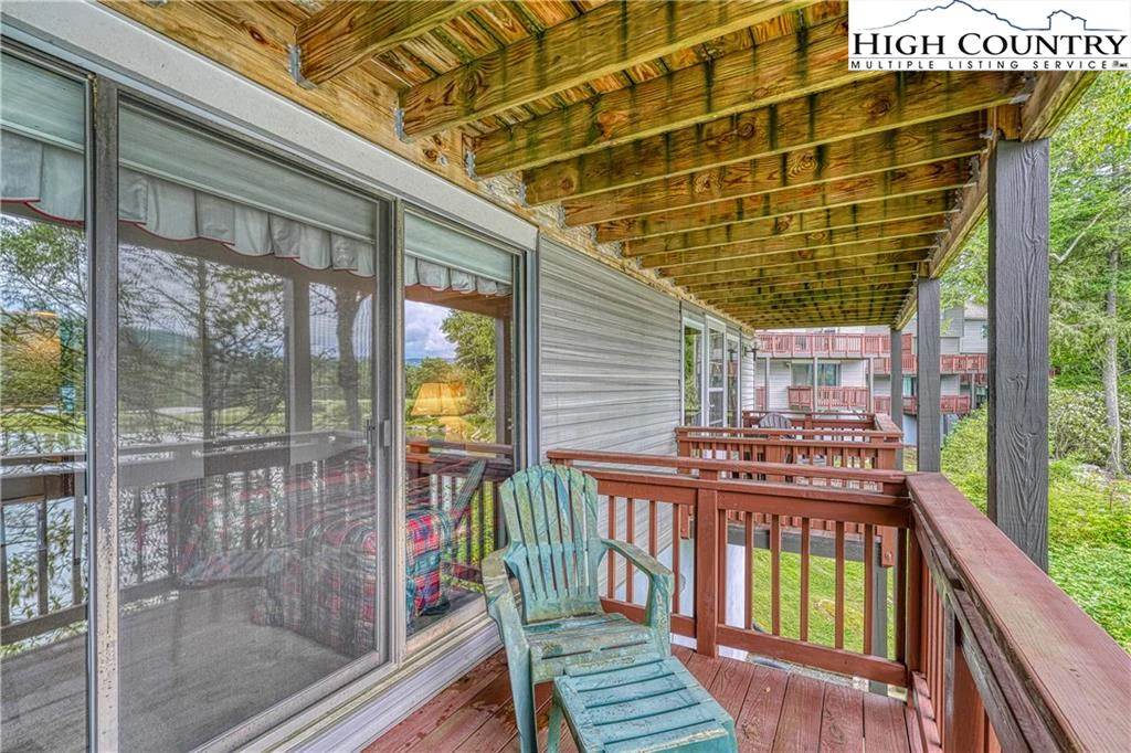 Image number 18 for the current listing