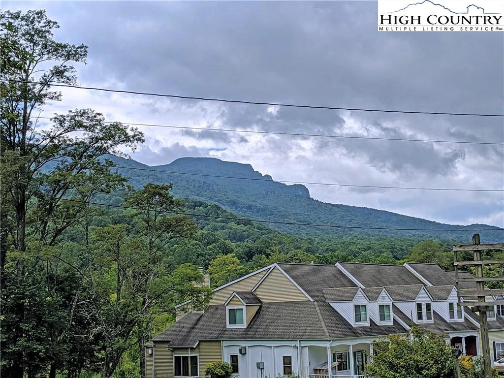 Image number 1 for the current listing