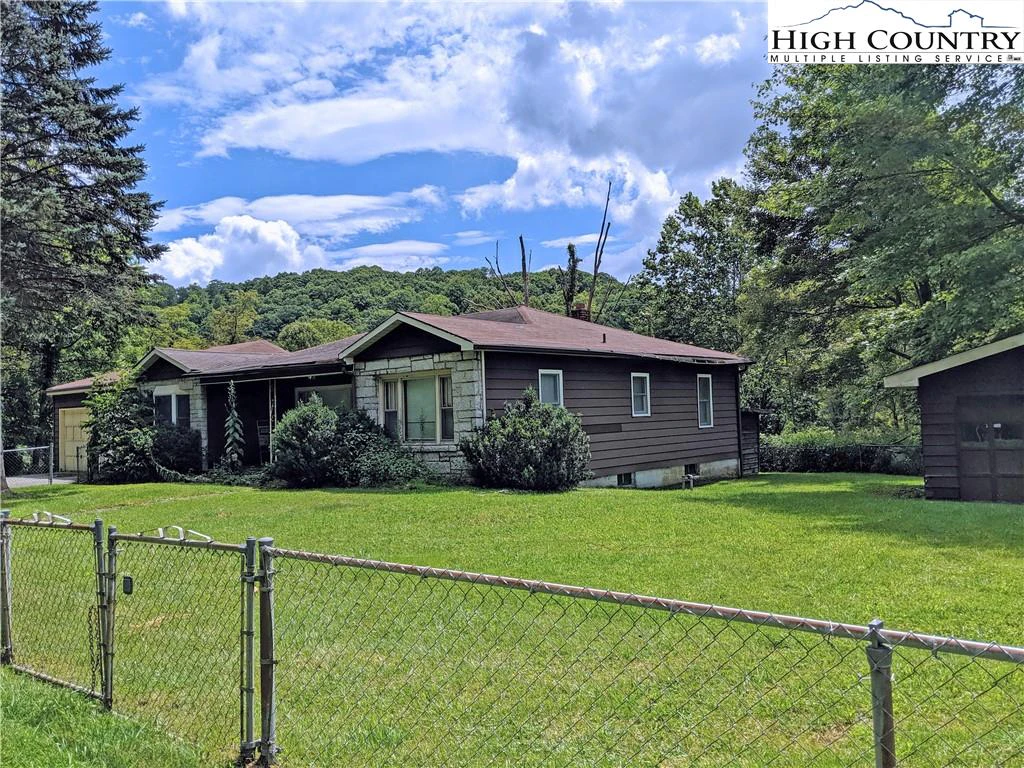 Image number 27 for the current listing