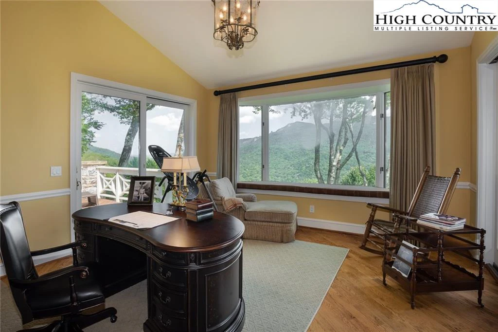 Image number 6 for the current listing