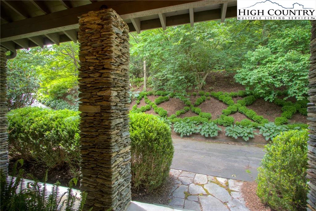 Image number 7 for the current listing
