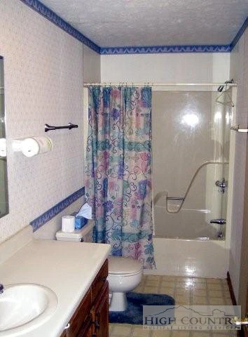 Image number 3 for the current listing