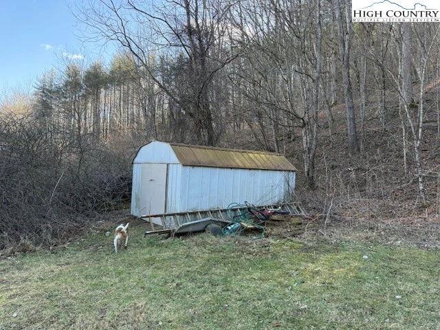 Image number 15 for the current listing