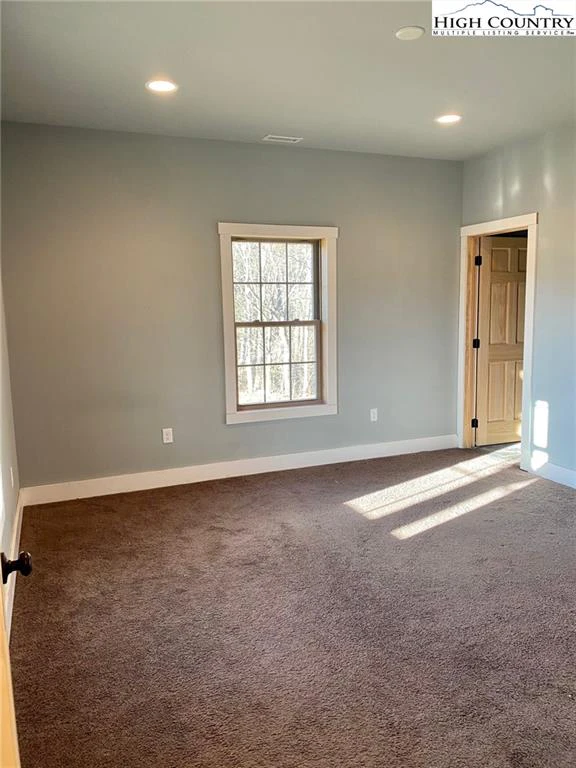 Image number 10 for the current listing