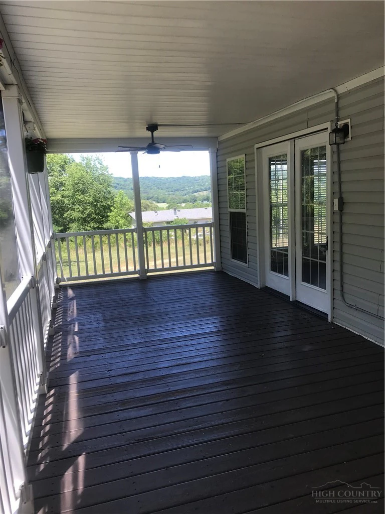 Image number 10 for the current listing