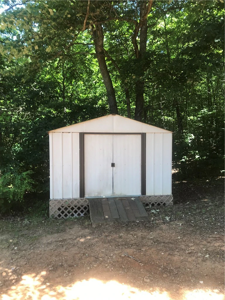 Image number 8 for the current listing