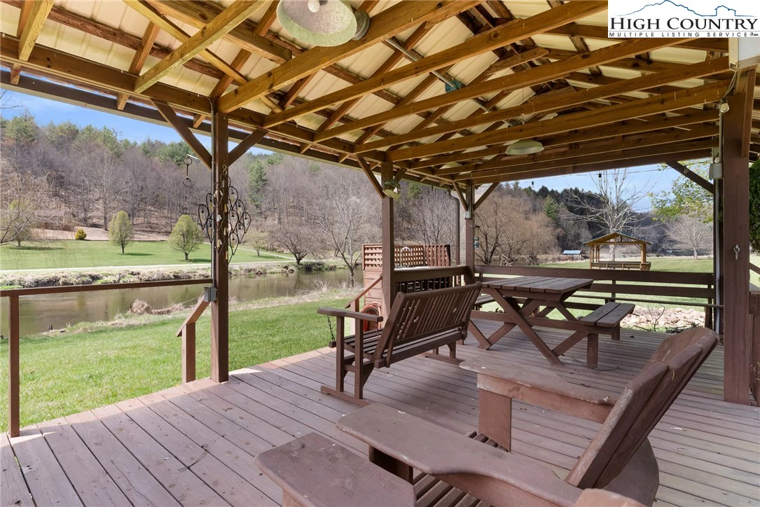 Image number 2 for the current listing