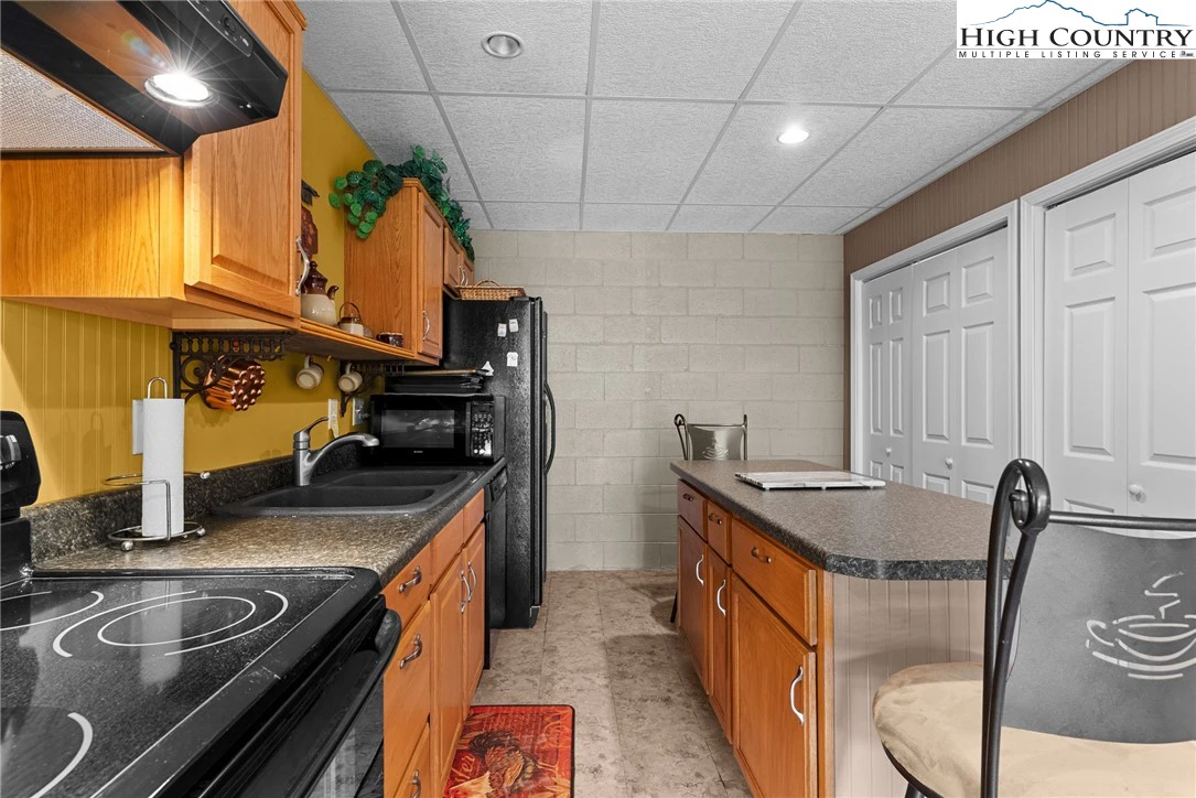 Image number 5 for the current listing