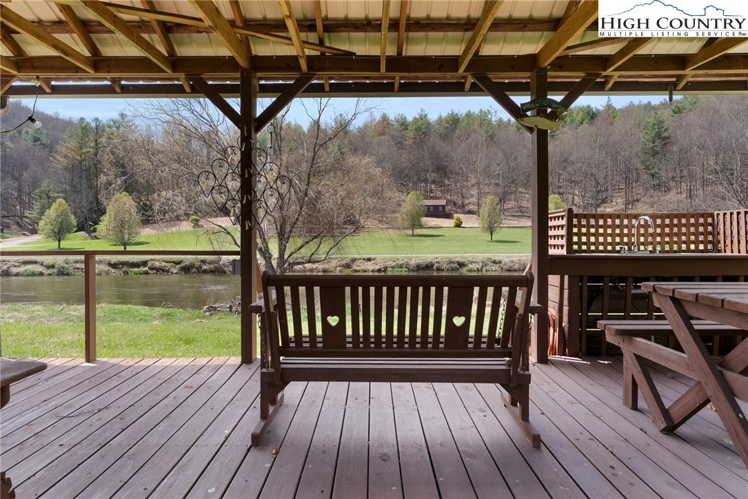 Image number 11 for the current listing